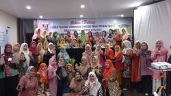 Dinas P3AP2KB Kota Padang mengadakan pelatihan peningkatan kapasitas Tenaga Pendidik PAUD Holistik Integrasi sebagai Kader Pelapor dan Pelapor