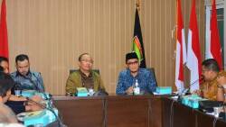 Rapat Teknis Pembahasan Persiapan Penyelenggaraan Porprov XVI 2023 di Lantai II Ruang Rapat Kantor Gubernur Sumbar,