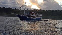 KM MAKI mati mesin di perairan Pagai Utara