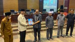 Rapat paripurna DPRD Sumbar