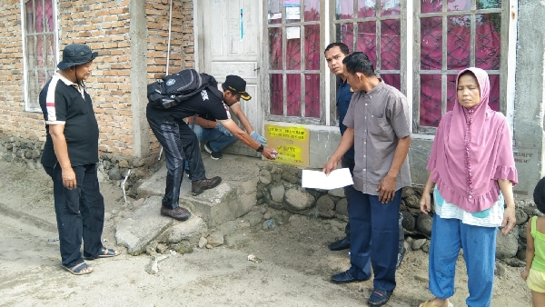 Pemberian tanda khusus bagi penerima PKH dan BPNT di Nagari Sasak