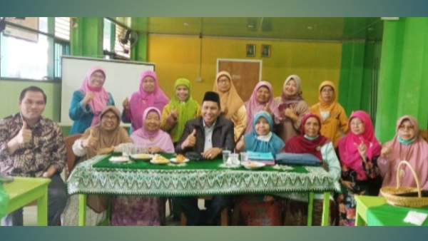 Boiziardi bersama Pengurus Wilayah ‘Aisyiyah Sumbar