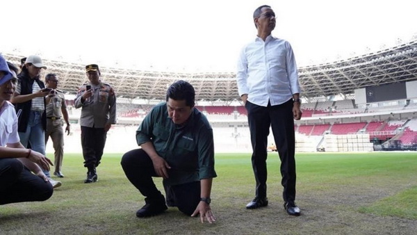 Erick Thohir Periksa kondisi rumput SUGBK