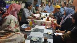 Pertemuan rutin bulanan RW 11