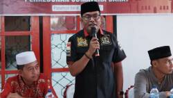 Anggota DPRD Sumbar Syamsul Bahri dari PDIP saat mensosialisi Perda No 4 tahun 2020 tentang perlindungan lahan Pertanian Pangan berkelanjutan dan Ranperda tentang produk unggulan Perkebunan Sumatera Barat