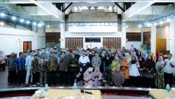 Guru SMA se Kota Payakumbuh mengikuti Bimtek Digitalisasi