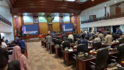 Paripurna DPRD Sumbar