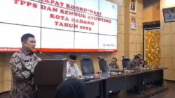 Ekos Albar pada Rakor TPPS dan Rembuk Stunting Kota Padang 2023, Kamis 22/6/2023.