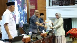Rapat paripurna DPRD Sumbar