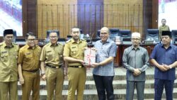 Rapat paripurna DPRD Sumbar