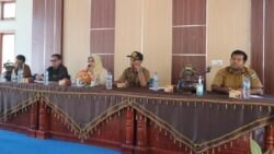 Anggota Komisi V DPRD Sumbar Sitti Izzati Aziz menghadiri musyawarah warga Nagari Lubuk Pandan di Aula Kantor Wali Nagari Lubuk Pandan