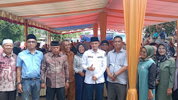 Anggota DPRD Sumbar Jefri Masrul laksanakan Sosper Perlindungan Konsumen, di Kantor Camat Tanjung Emas, Senin (17/7)