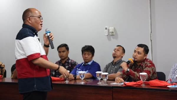 Ketua DPRD Sumbar Supardi