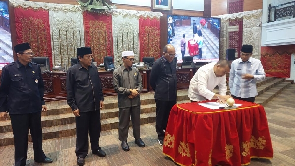 Paripurna DPRD Sumbar