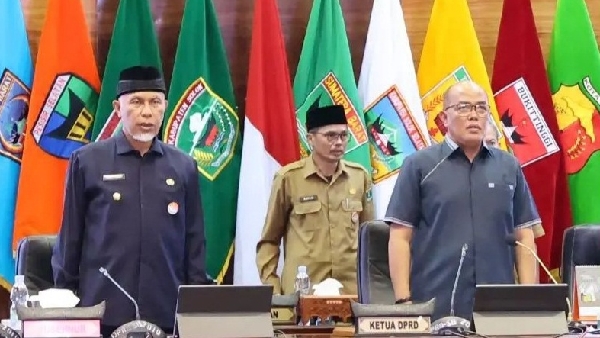 Rapat paripurna DPRD Sumbar