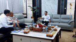Supardi saat menerima kedatangan Kepala Badan Nasional Narkotika Provinsi (BNNP) Sumatera Barat Brigjen Pol. Tri Julianto Djatiutomo