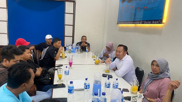 Anggota DPRD Sumbar Rahmat Saleh reses di Padang