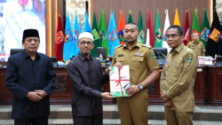 Rapat Paripurna DPRD Sumbar Rapat Paripurna DPRD Sumbar