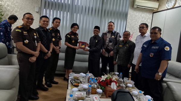 Silaturahmi DPRD Sumbar