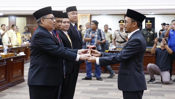 Pimpinan DPRD Sumbar Definitif Ucapkan Sumpah