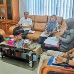 Komisi Informasi Sumatera Barat (KI Sumbar) bersama Dinas Pemberdayaan Masyarakat Desa Komisi Informasi Sumatera Barat (KI Sumbar) bersama Dinas Pemberdayaan Masyarakat Desa