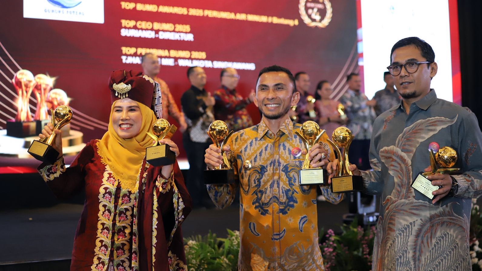 dr. Lismawati, Allex Saputra dan Syafwan Hadi