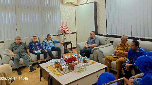DPRD Sumbar
