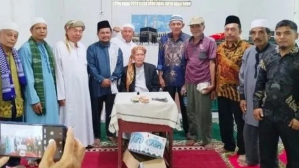 Anggota DPRD Sumbar, Hanapi Lubis, menghadiri acara Tablig Akbar di Kampung Bangih