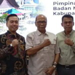 Ketua tim pakar DPRD Sumbar, HM Nurnas didampingi Kepala Sub Bagian Protokol dan Kehumasan Dahrul Idris. menerima kunjungan pimpinan dan anggota Bamus DPRD Kabupaten Agam, di ruang khusus 2 Kamis 22/5/2025.