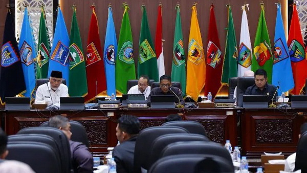 Dipimpin Evi Yandri, DPRD Sumbar Gelar Rapat Paripurna Penetapan Rekomendasi Terhadap LKPj Kepala Daerah Tahun 2024