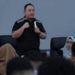 Wakil Ketua DPRD Sumbar Nanda Satria, S.IP., saat hadir sebagai narasumber dalam kegiatan Bimtek bertema Optimalisasi Kesehatan Mental Remaja, Kamis 22/5/2025