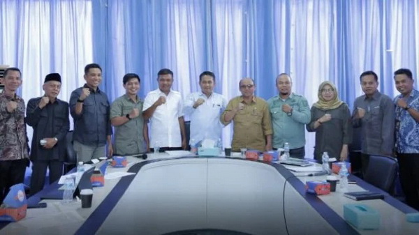 Ketua Sementara DPRD Sumbar Evi Yandri Rajo Budiman saat kunjungan kerja ke Kabupaten Pasaman Barat