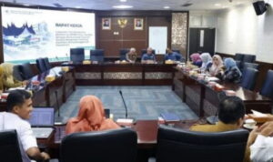 Rapat Kerja Lanjutan untuk membahas Rancangan Peraturan Daerah