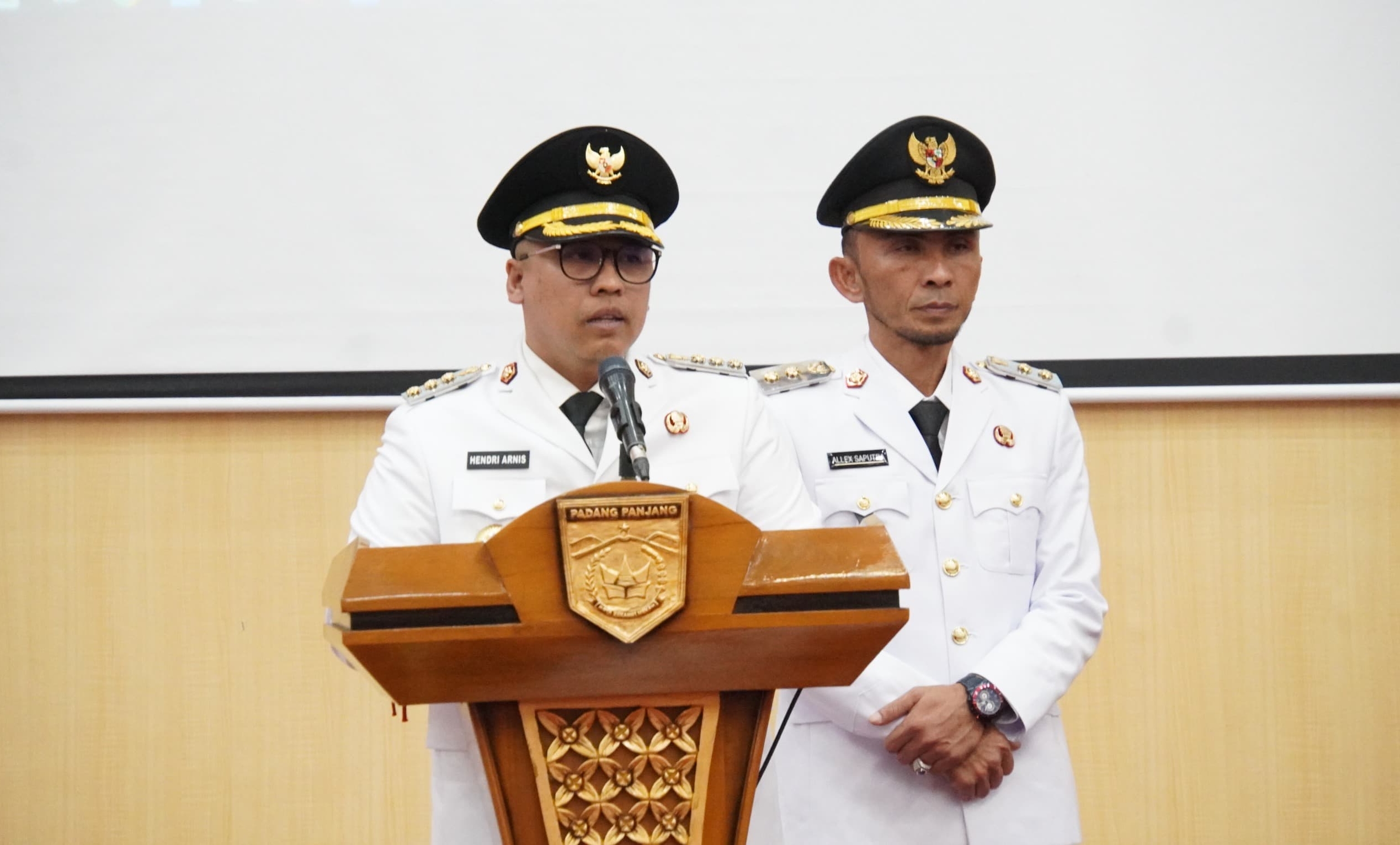 Wako Hendri Arnis dan Wawako Allex Saputra