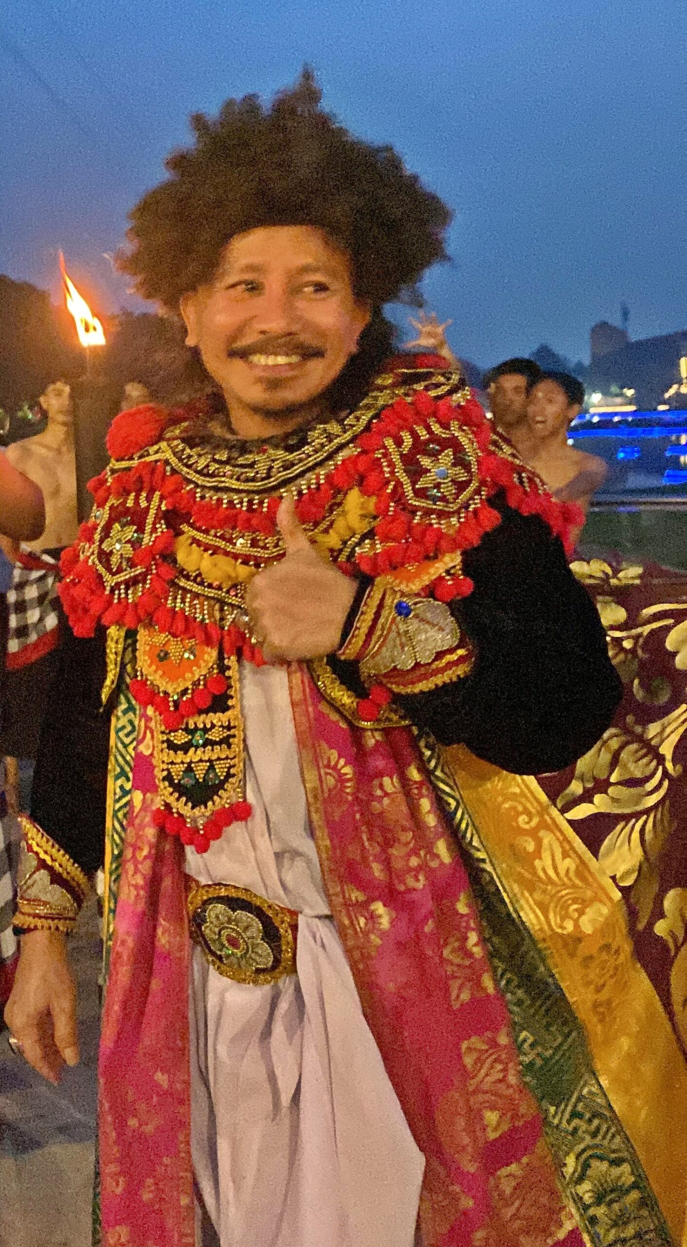 Gong Panji, Pelatih Tari Kecak Calon Arang