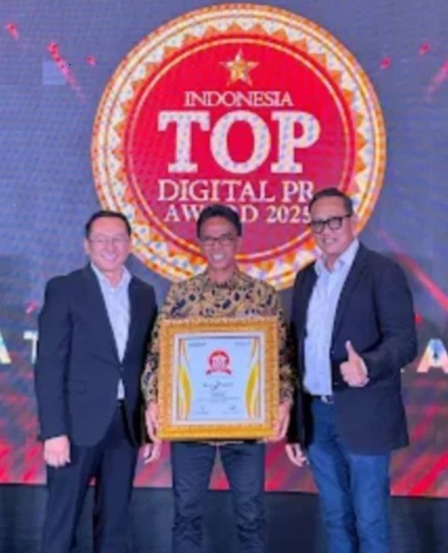 Bank Nagari meraih penghargaan bergengsi 7th Indonesia Top Digital Public Relations Award 2025