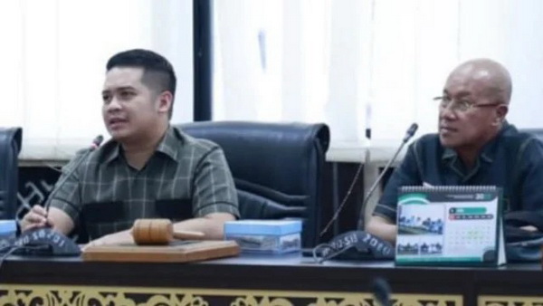 Wakil Ketua DPRD Sumbar Iqra Chissa saat menerima audiensi Pengurus PASI Provinsi Sumatera Barat