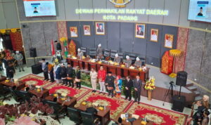 Rapat Paripurna Istimewa DPRD Kota Padang dalam rangka Hari Jadi Kota (HJK) Padang ke-356 di Gedung DPRD Kota Padang, pada Kamis 7/8/2025