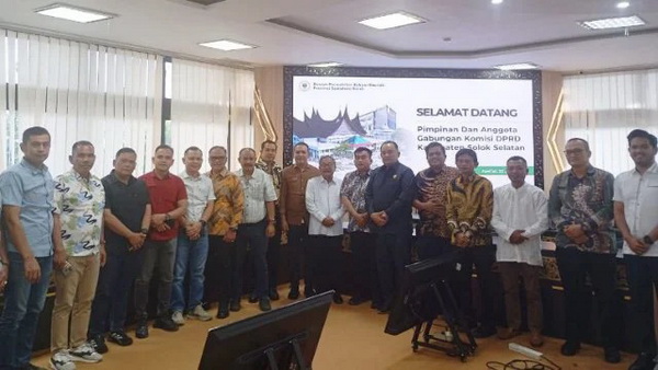 Anggota Bamus DPRD Provinsi Sumbar, Muzli M Nur menerima kunjungan kerja