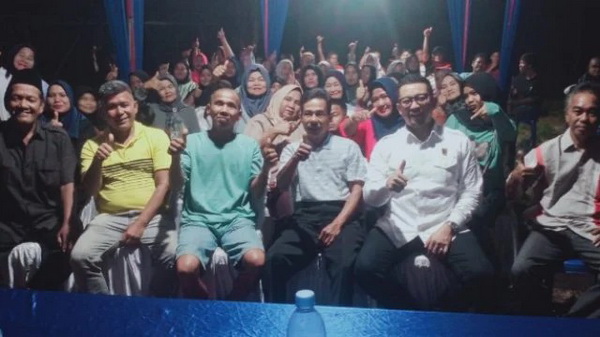 Anggota DPRD Sumbar Erick Hamdan SE Dt. Ambasa menggelar reses di Jorong Kubang Panjang Nagari Ampe Koto Pulau Punjung Kabupaten Dharmasraya, Sabtu 26 Juli 2025 (foto:Hms/Spiritsumbar.com)
