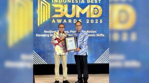 Bank Nagari berhasil meraih penghargaan Intergrated Digital Banking Services