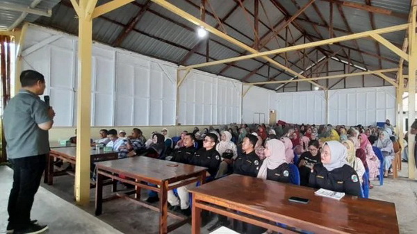 Anggota DPRD Sumbar Indra Datuk Rajo Lelo saat menggelar reses perseorangan masa sidang III tahun 2025, Sabtu 26/7/2025 (foto:Hms/Spiritsumbar.com)