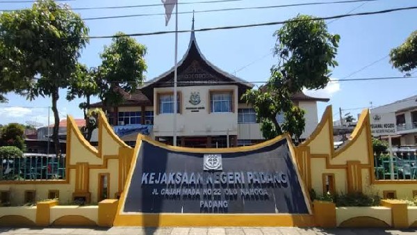Kejari Padang