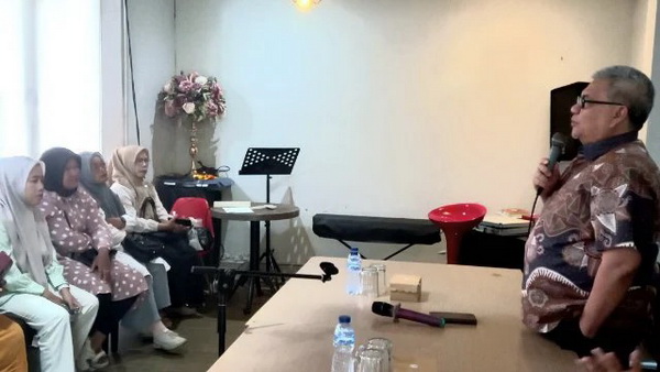 Ketua DPRD Sumbar, Muhidi menggelar reses dengan menghadirkan ratusan tokoh masyarakat se Kecamatan Padang Selatan Kota Padang, Sabtu, 26 Juli 2025(foto:Hms/Spiritsumbar.com)