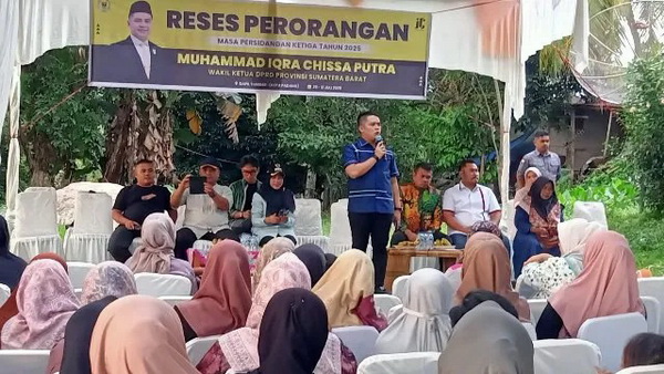 Reses Wakil Ketua DPRD Provinsi Sumatera Barat (Sumbar), M Iqra Chissa di Kelurahan Limau Manis, Kecamatan Pauh, Kota Padang, Ahad, 27 Juli 2025 (foto:Hms/Spiritsumbar.com)