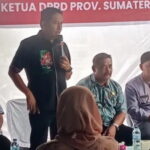 Wakil Ketua DPRD Sumbar Evi Yandri Rajo Budiman saat menggelar reses perorangan masa sidang III Tahun 2025 di Padang Besi