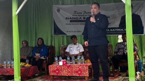 Wakil Ketua DPRD Sumbar, Nanda Satria menggelar reses di Tanjung Pulai Kelurahan Balai Gadang, Kecamatan Koto Tangah, Kota Padang, Rabu 30/7/2025 (foto:Hms/Spiritsumbar.com)
