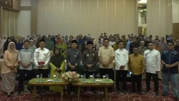 Anggota DPRD Sumbar Nurna Eva Karmila