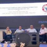 Ketua DPRD Kota Padang Muharlion dan anggota Komisi III DPRD Padang