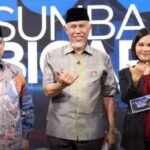 Ketua DPRD Sumbar, Drs. H. Muhidi, M.M., bersama Gubernur